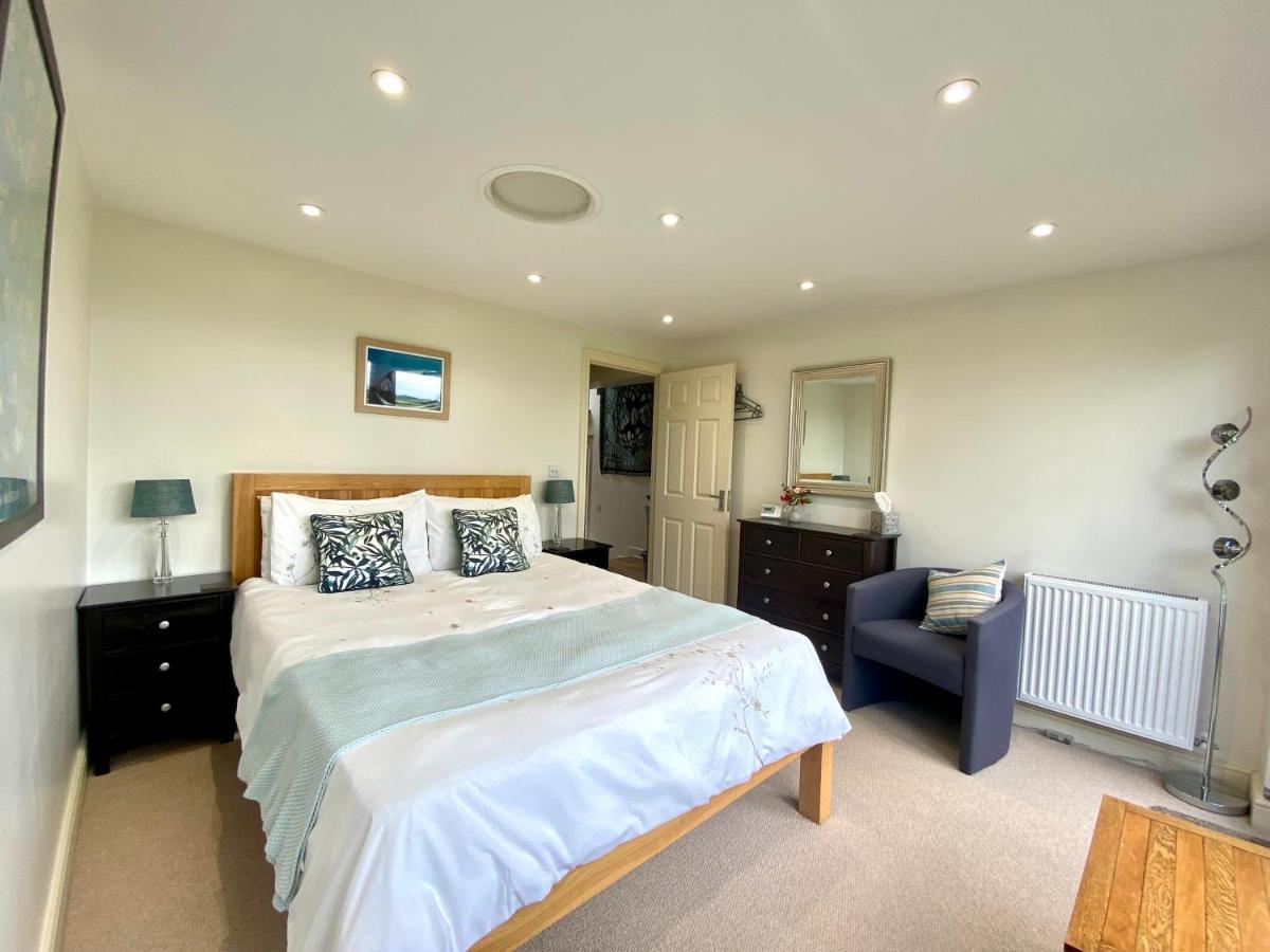 A Secluded Self Contained Country Suite With A View - Parking, Easy Access To Bath Corsham Εξωτερικό φωτογραφία